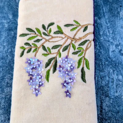 Beaded purse wisteria design