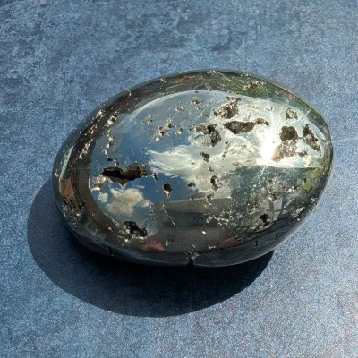 Iron pyrites palm stone