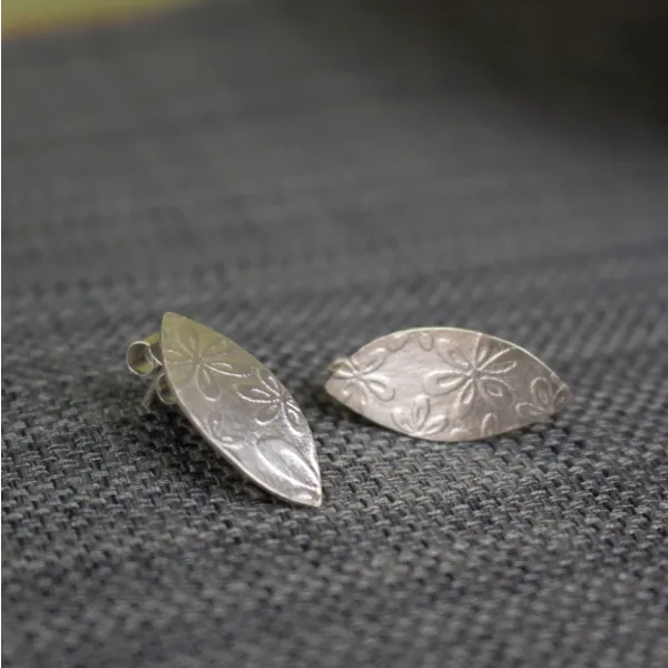 everyday earrings studs