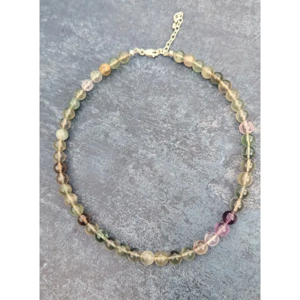 Adjustable women's necklace