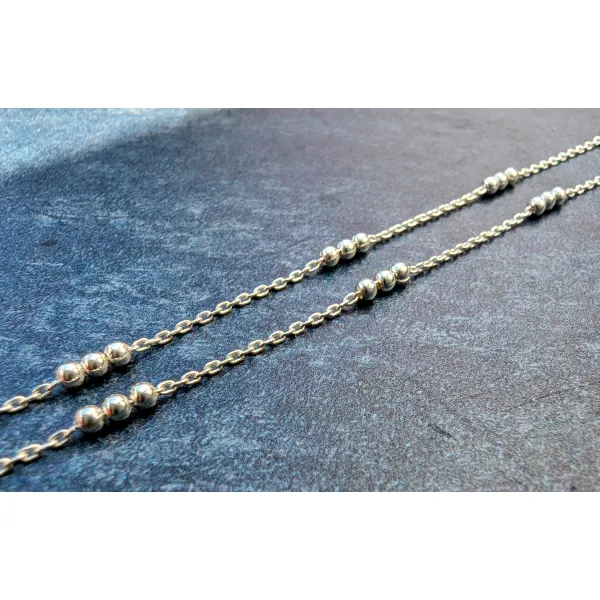 Satellite chain layer layering