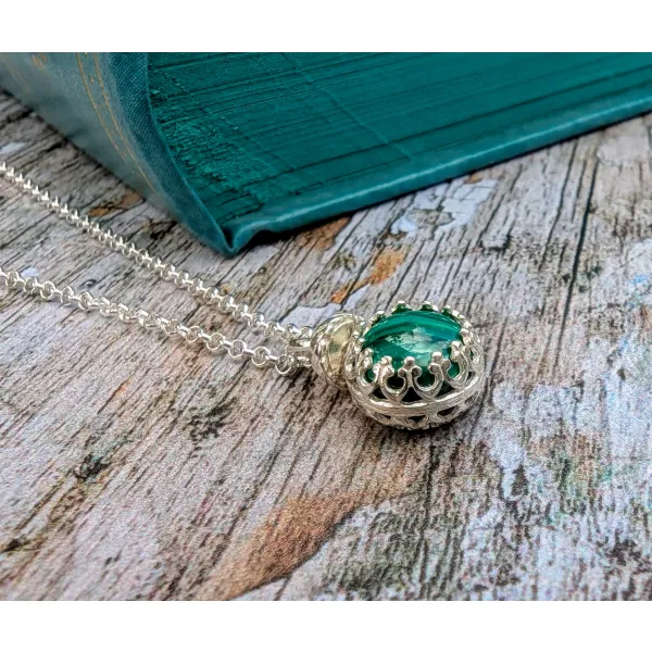 Small Malachite pendant