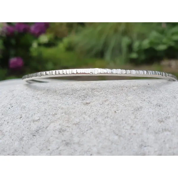 stacking bangle hammered silver