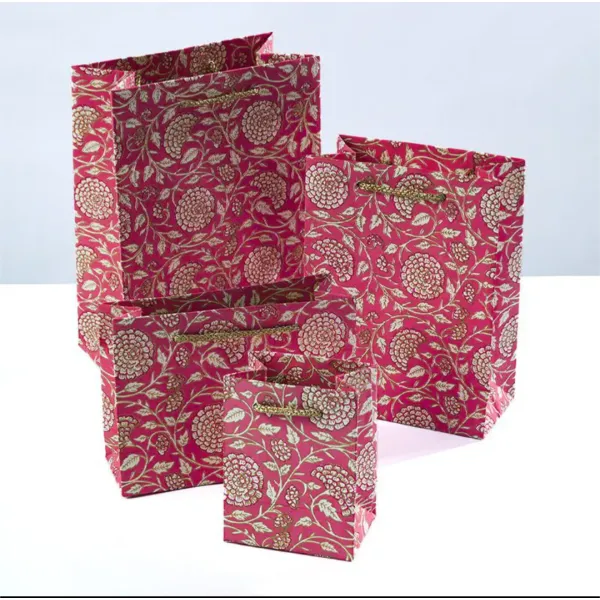 Gift bag small gifts