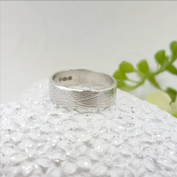 leaf textured silver band ring